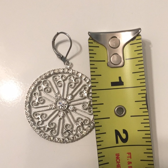 Super sparkly dangle earrings!! - Picture 5 of 5